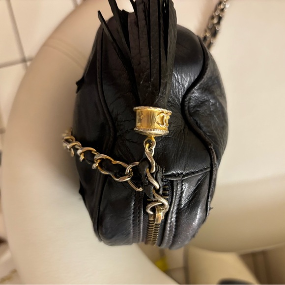 Vintage Chanel Tassel Lamb Skin Oval Camera Bag - Picture 10 of 16